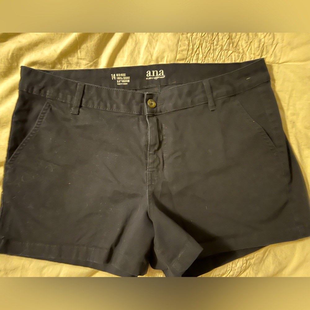 ANA black cotton shorts